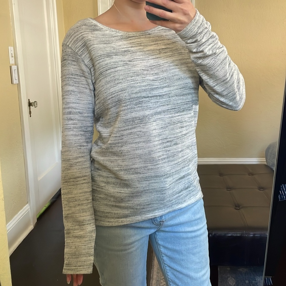 Columbia Light Gray & White Heathered Super Soft Sweater Knit Long Sleeve Top